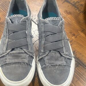 Rocket Dog Gray Slip-On Canvas Sneakers with Elastic Laces